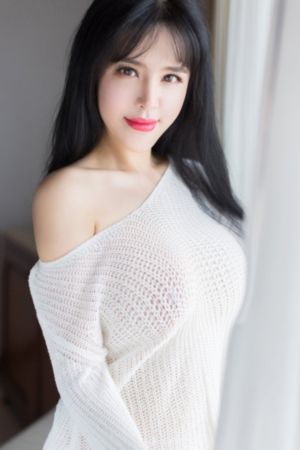 被闺蜜扒了内裤光着屁股打_BD影视在线观看