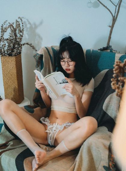 中文性肉体替夫还债在线观看_高清高清视频播放